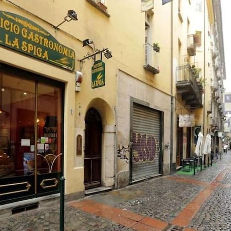 Elegante Appartamento Nel Cuore Di Torino Turim Exterior foto